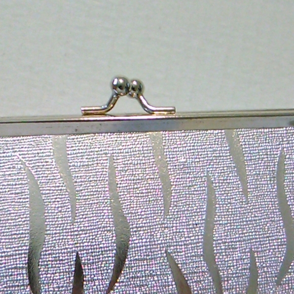 Silver clutch - Picture 3 of 5